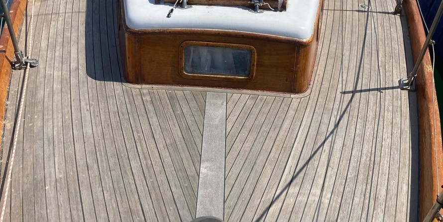 Cheoy Lee Offshore 40