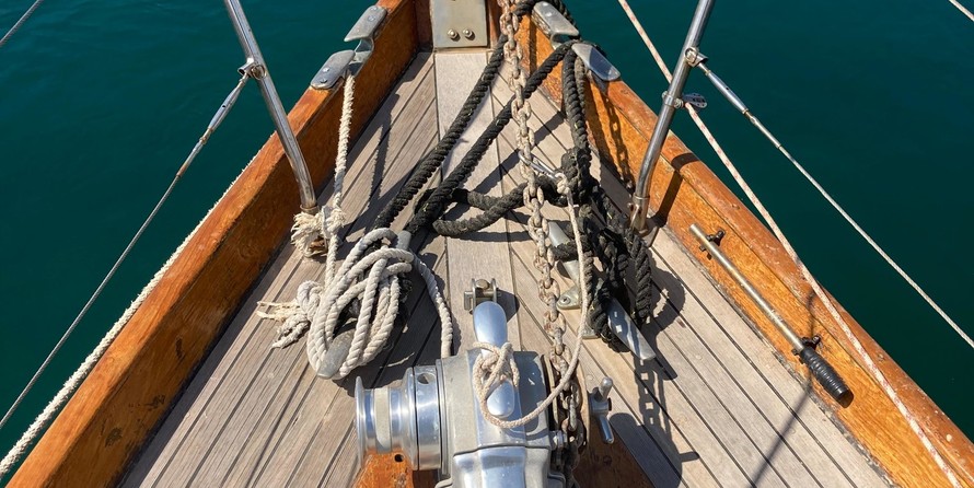 Cheoy Lee Offshore 40