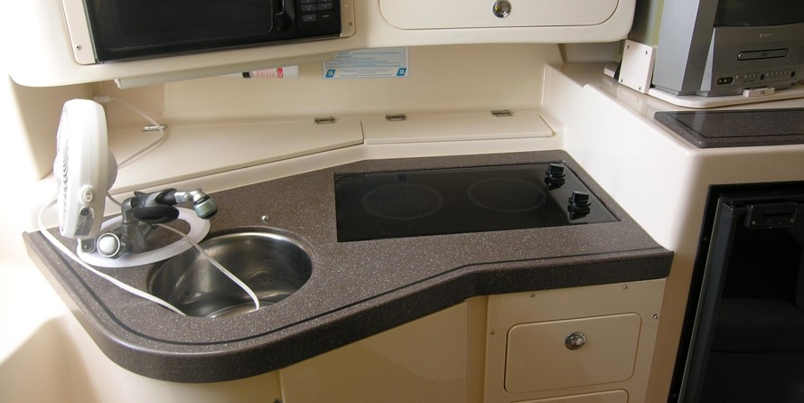 Grady-White Express 330