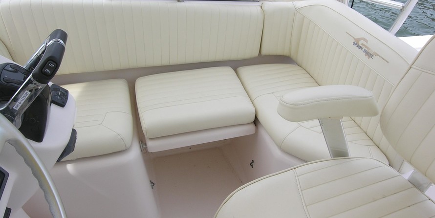 Grady-White Express 330