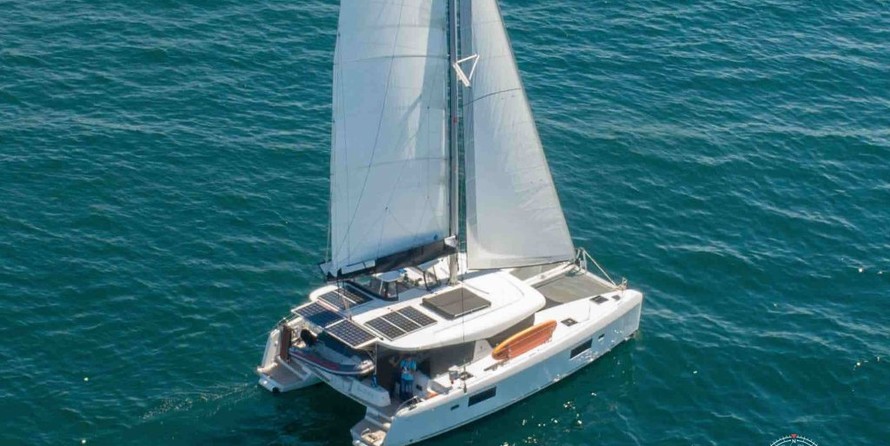 Lagoon 42
