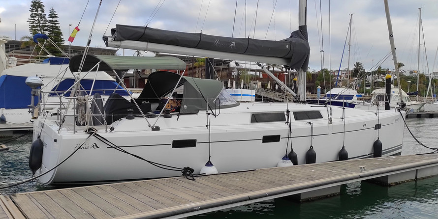 Hanse 415