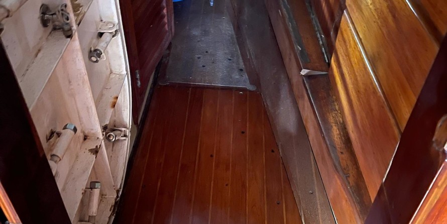 Custom Luxury Cruiser 190