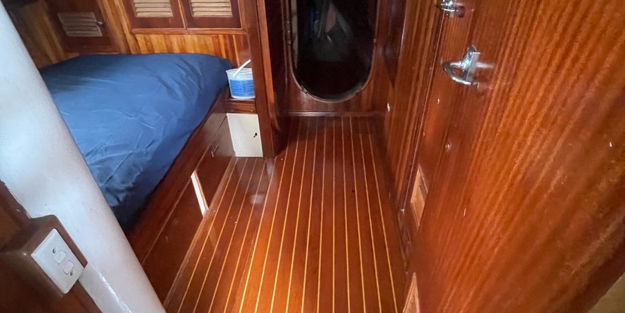 Custom Luxury Cruiser 190