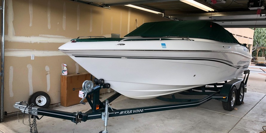 Four winns 220 horizon