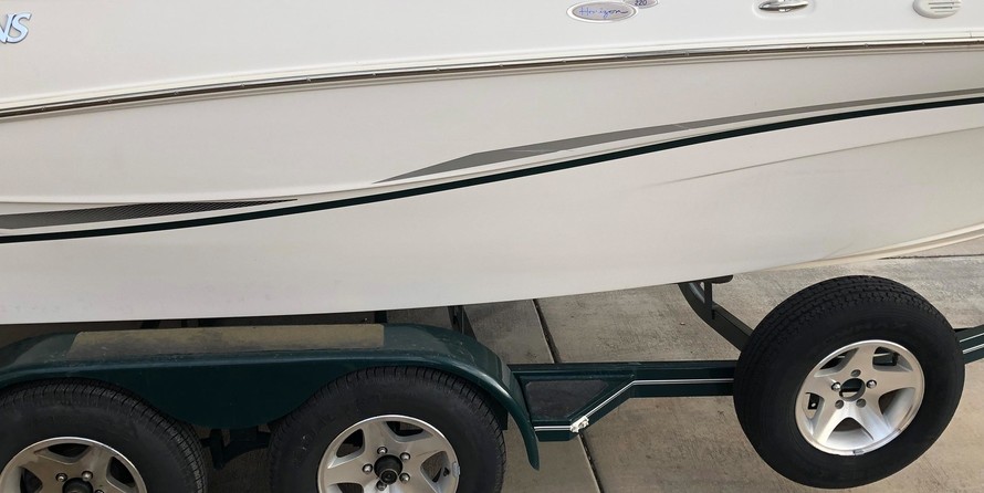 Four winns 220 horizon