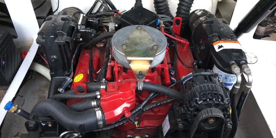 Four winns 220 horizon