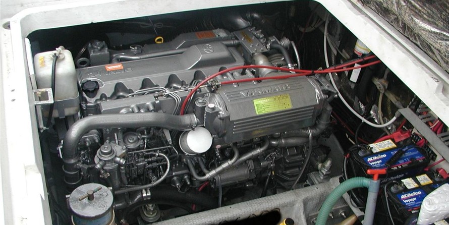 Mainship 31 Sedan Bridge Diesel