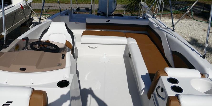 Starcraft Marine MDX OB 211 E