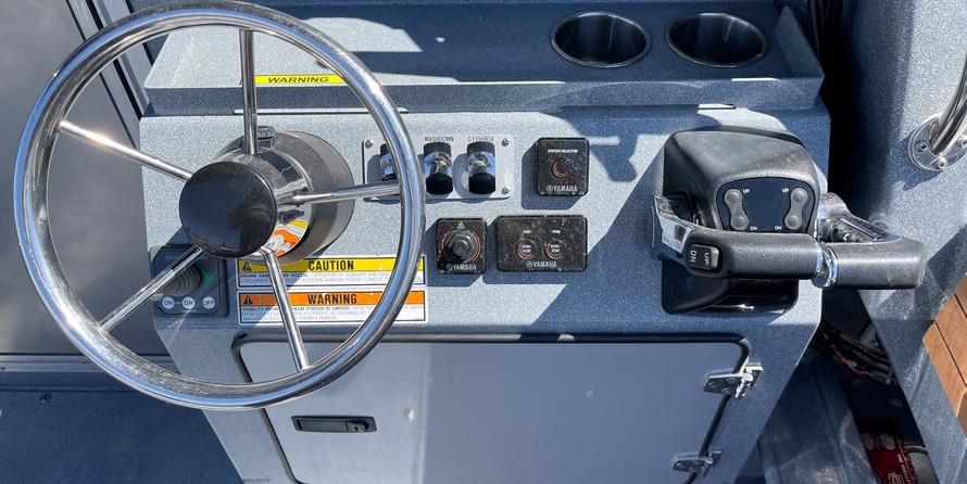 KingFisher 3025 Offshore