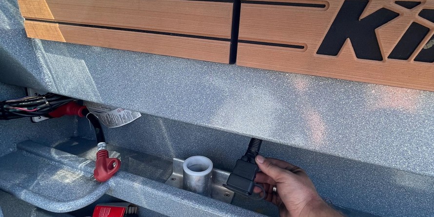 KingFisher 3025 Offshore