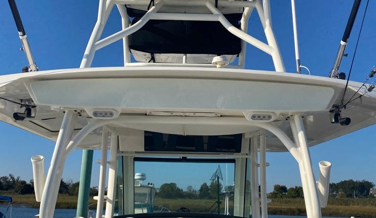 Boston Whaler 350 Outrage