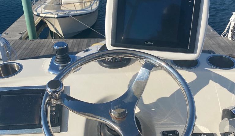 Boston Whaler 350 Outrage