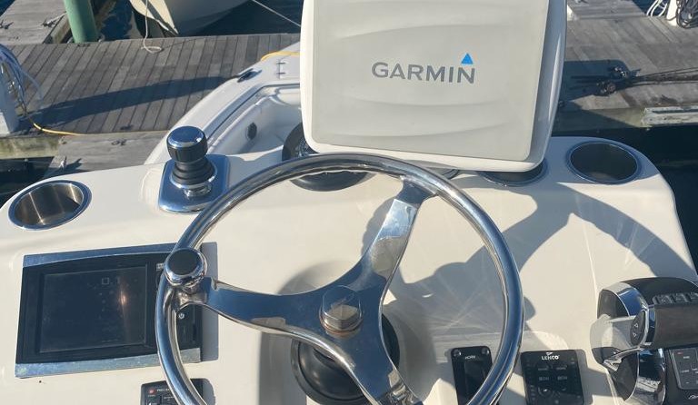 Boston Whaler 350 Outrage