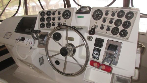 Carver 41 Cockpit Motor Yacht