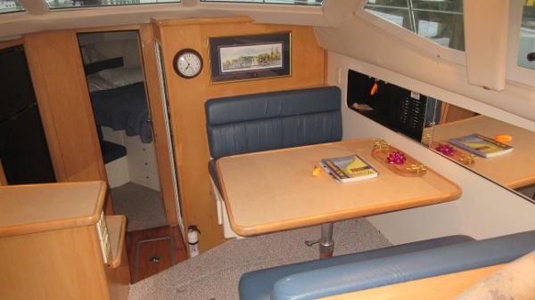 Carver 41 Cockpit Motor Yacht