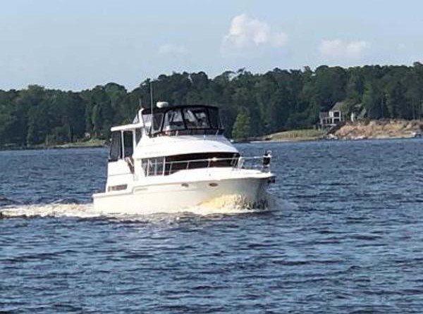 Carver 41 Cockpit Motor Yacht