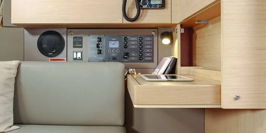 Beneteau Oceanis 35.1