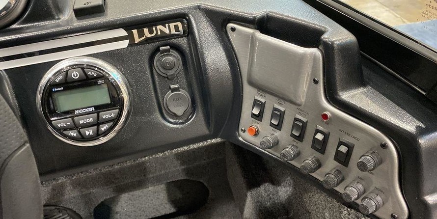 Lund 1775 Adventure Sport