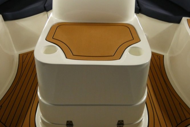 Avon Tender Grand 670