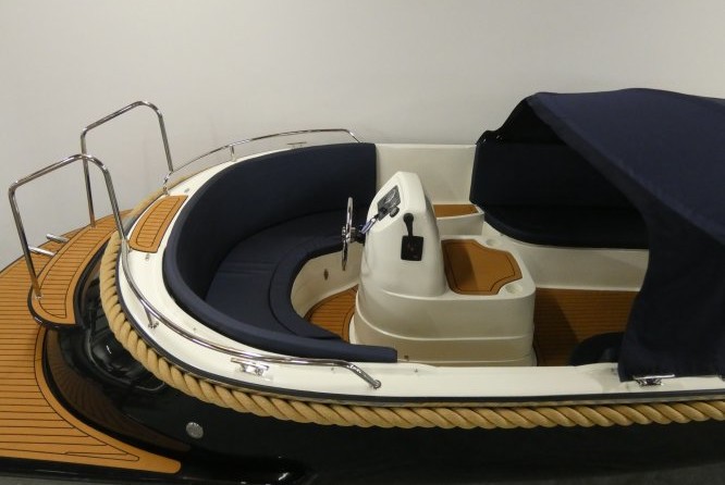 Avon Tender Grand 670