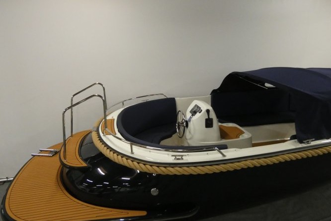 Avon Tender Grand 670