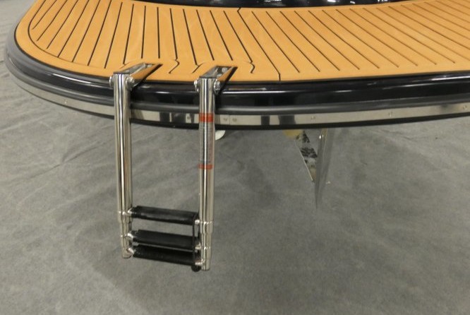 Avon Tender Grand 670