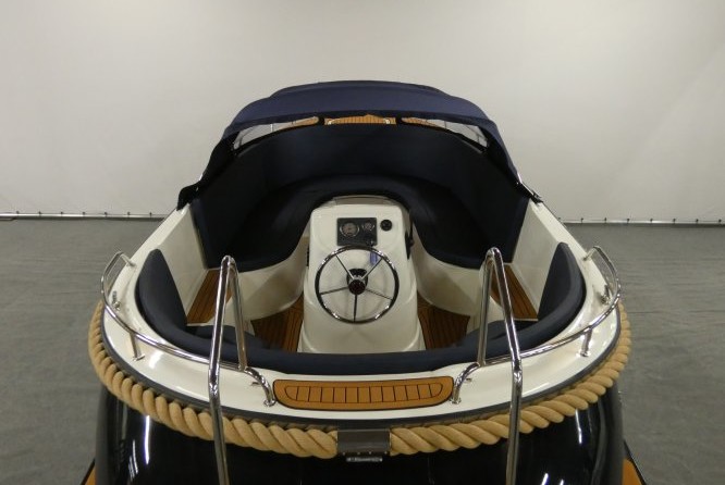 Avon Tender Grand 670