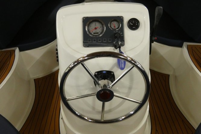 Avon Tender Grand 670