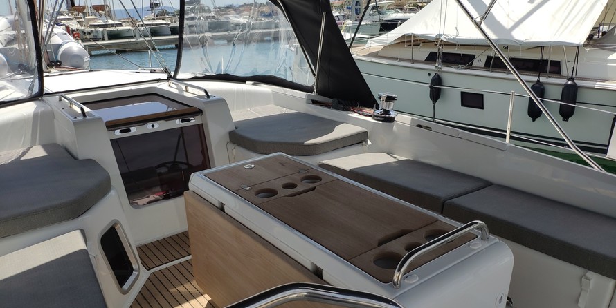 Jeanneau 51