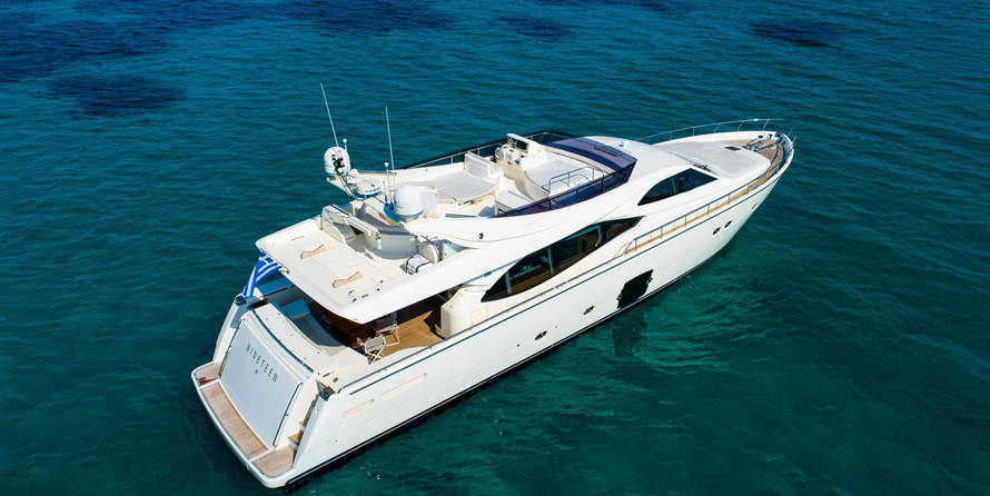 Ferretti 780