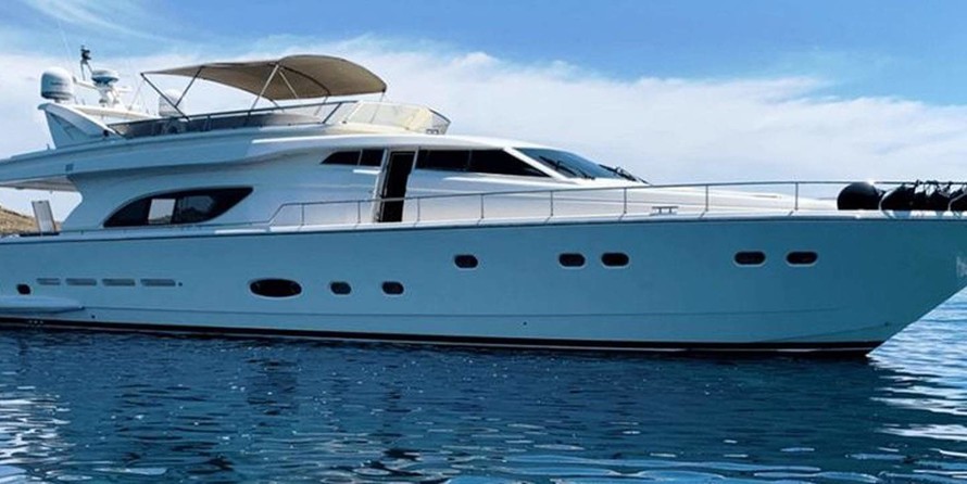 Ferretti 79