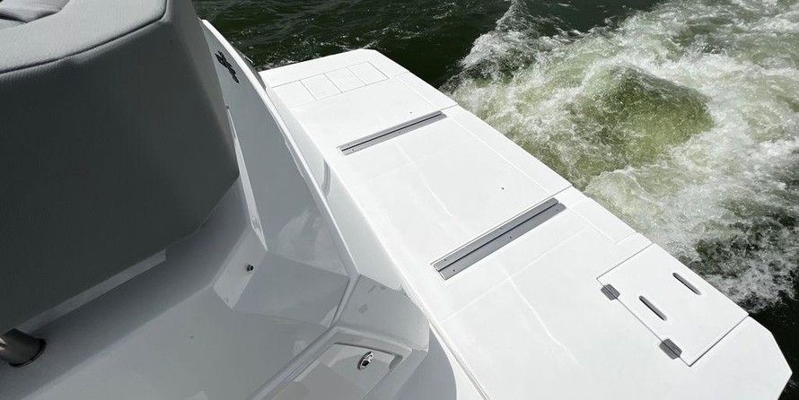 Cruisers Yachts 54 Cantius