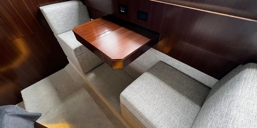 Cruisers Yachts 54 Cantius