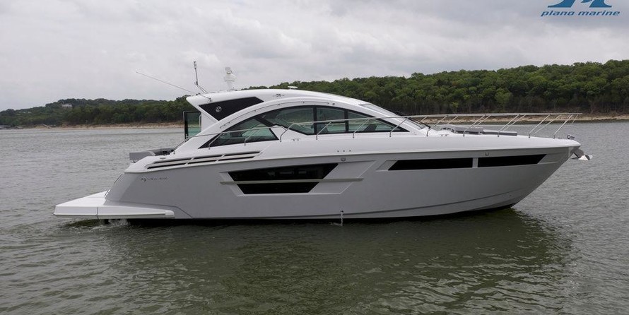 Cruisers Yachts 54 Cantius