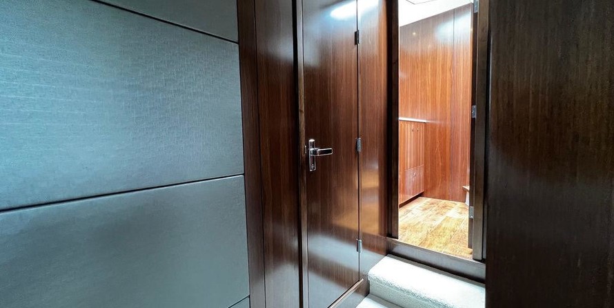 Cruisers Yachts 54 Cantius