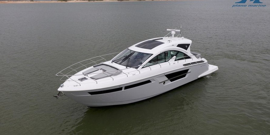Cruisers Yachts 54 Cantius
