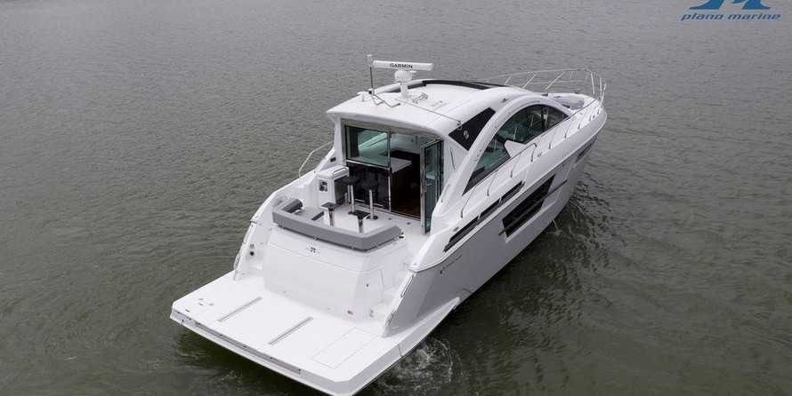 Cruisers Yachts 54 Cantius