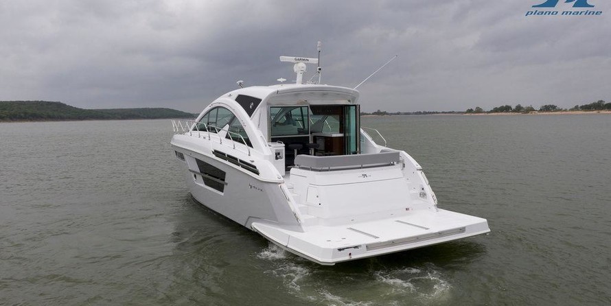 Cruisers Yachts 54 Cantius
