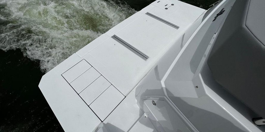 Cruisers Yachts 54 Cantius