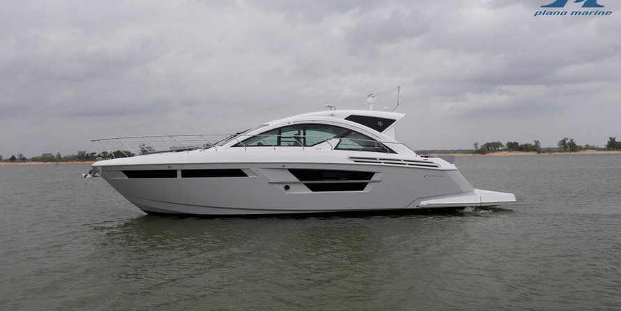 Cruisers Yachts 54 Cantius