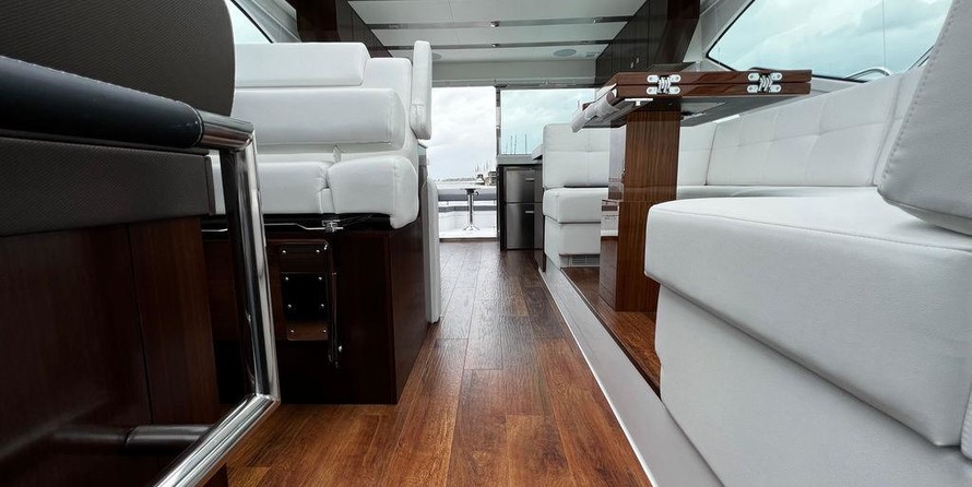 Cruisers Yachts 54 Cantius
