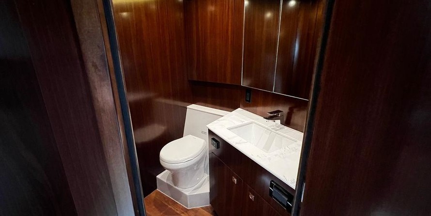 Cruisers Yachts 54 Cantius