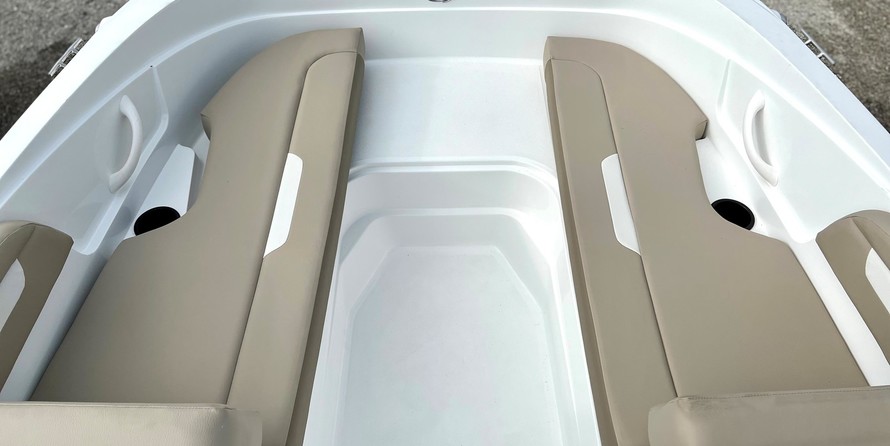 Hurricane SunDeck Sport 185 OB