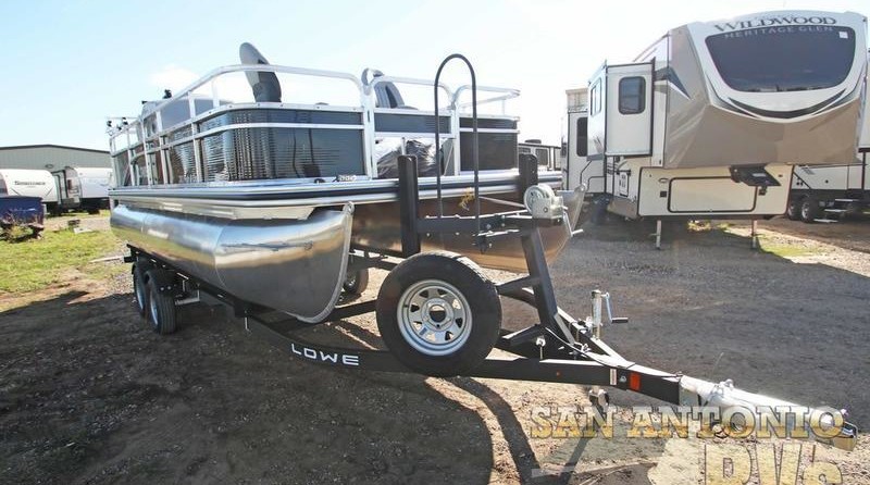 Lowe Ultra 202 Fish & Cruise