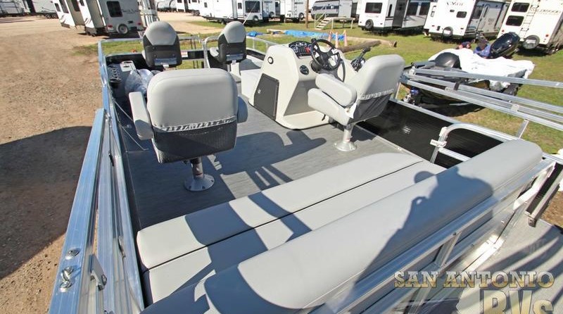 Lowe Ultra 202 Fish & Cruise
