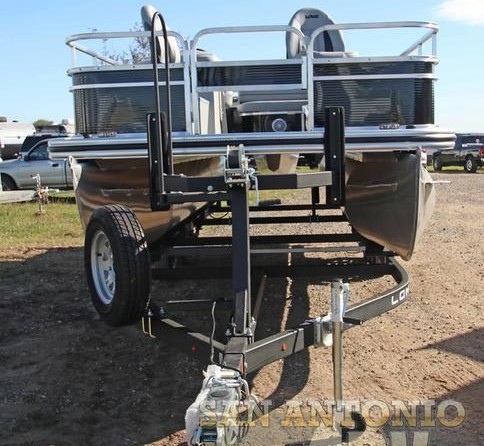 Lowe Ultra 202 Fish & Cruise