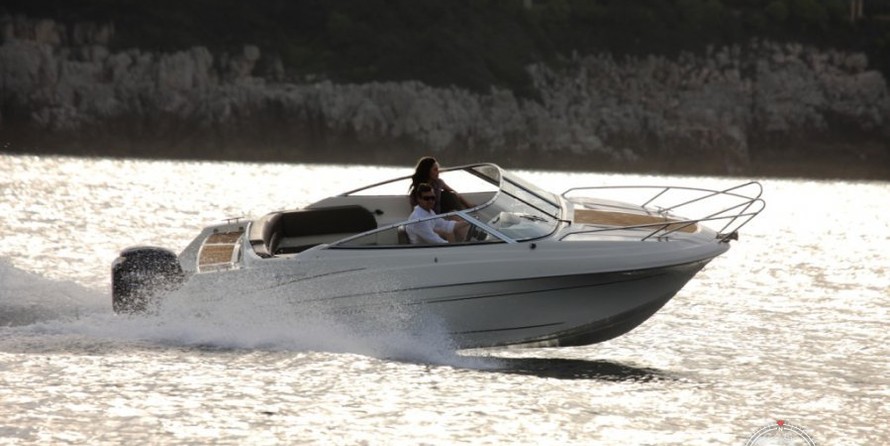 Jeanneau Cap Camarat 6.5 DC