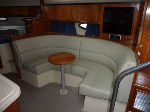 Cruisers Yachts 340 Express