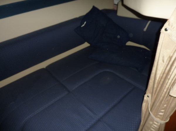 Cruisers Yachts 340 Express